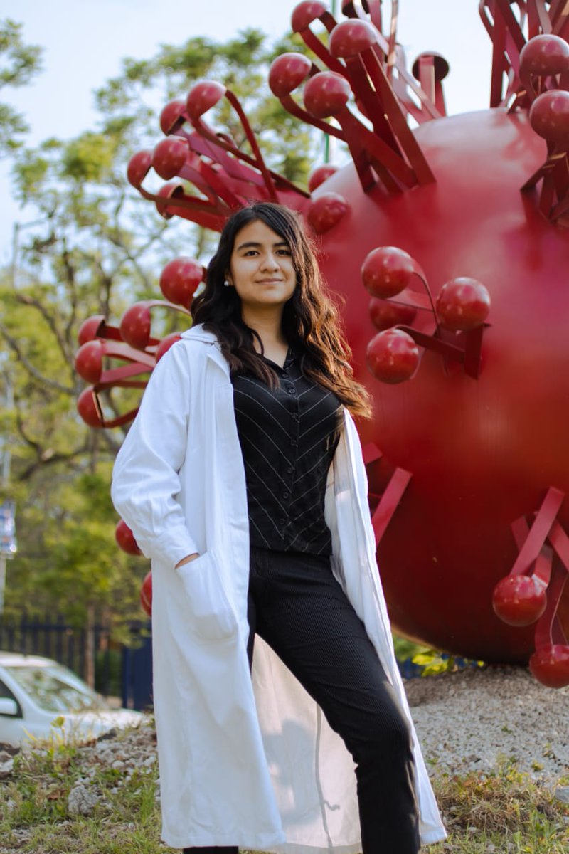 FacMedicinaUNAM's tweet photo. Historias de Éxito #MujeresFacMed 
"Mi curiosidad me motivó a estudiar la #LIBB. Cuando tengo un objetivo me gusta investigar y dedicarme a ello hasta que lo logro, esto me ha traído muchas cosas buenas en la vida", Lic. Karen Dianey Davila. #GacetaFacMed https://t.co/y0G2fBQ4rc https://t.co/wDUGCtqjks