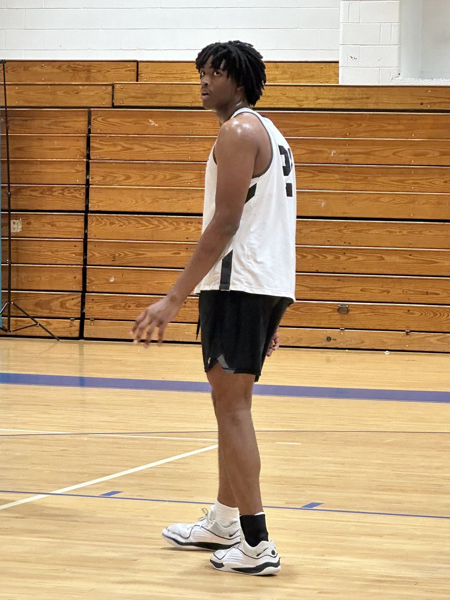 BIG SH🏀TS (@bigshotsglobal) on Twitter photo Courtside at Michael Jordan Gymnasium for Fred Lynch Invitational hosted by <a href="/Flight22bball/">Flight 22 Basketball</a>
Greenfield vs Hargrave Varsity
Standouts: One of NC’s top 2026 prospects PG Kobe Edwards, 2026 Drew Lucas, 2026 Noah Wright & D1 2026 6’8 PF Kendall Conner l
#BIGSHOTS Courtside at Michael Jordan Gymnasium for Fred Lynch Invitational hosted by <a href="/Flight22bball/">Flight 22 Basketball</a>
Greenfield vs Hargrave Varsity
Standouts: One of NC’s top 2026 prospects PG Kobe Edwards, 2026 Drew Lucas, 2026 Noah Wright & D1 2026 6’8 PF Kendall Conner l
#BIGSHOTS