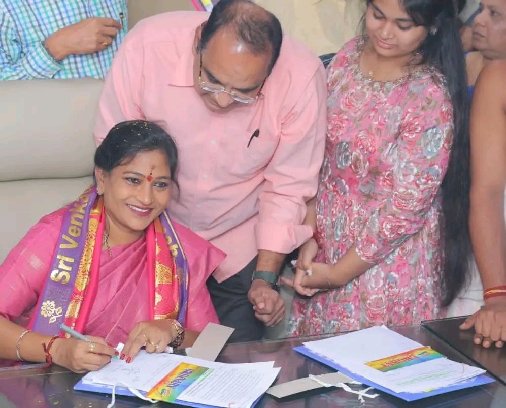 devipriyaG4's tweet image. BOSS IS KING OF ANDHRA 🔥

#BossIsBack 
#NaraChandrababuNaidu 
#TDPWillBeBack