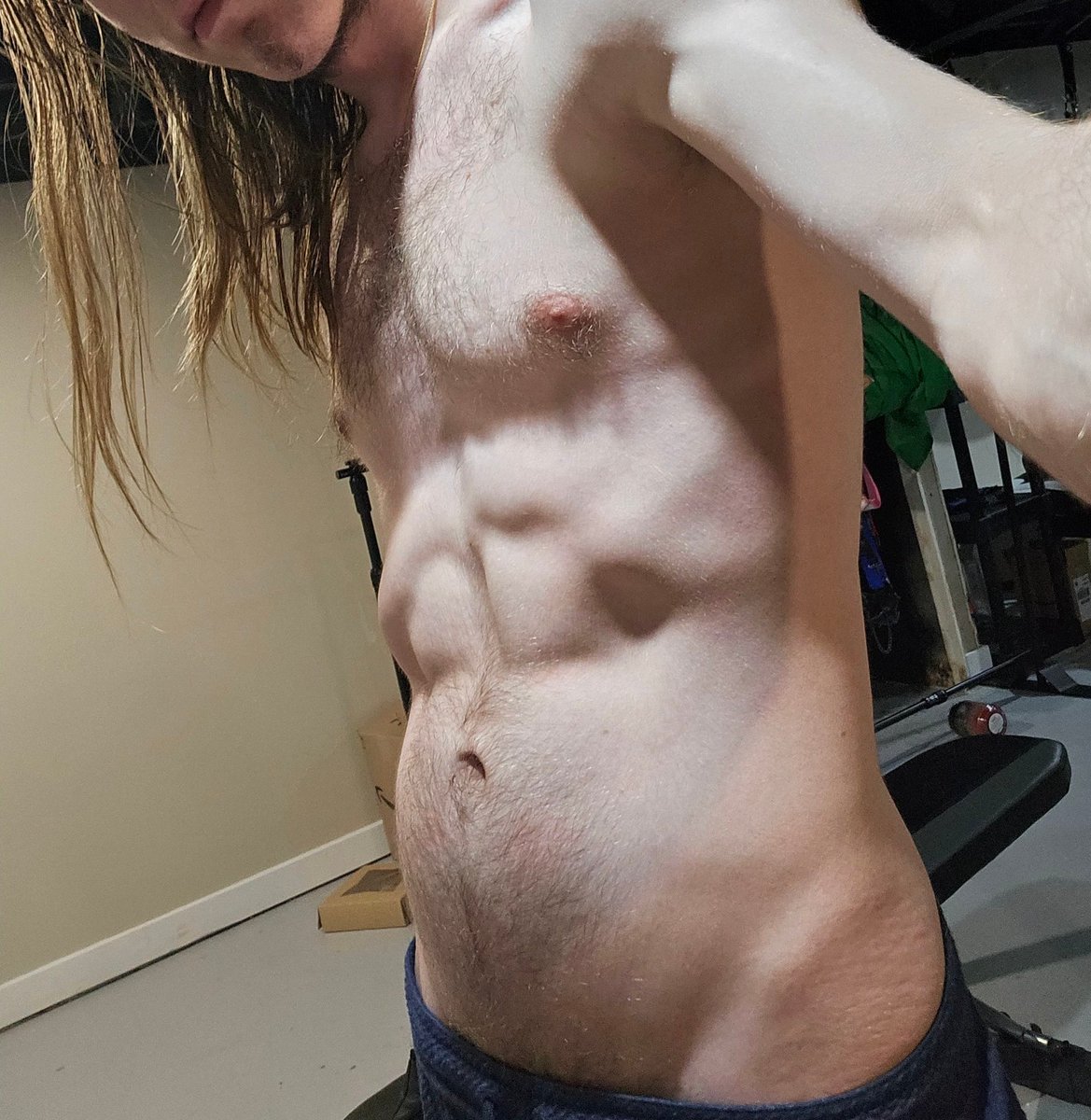 Ermine_Jesus_AD's tweet photo. Am gonna be a stronk lizard https://t.co/MvpJbciqq4