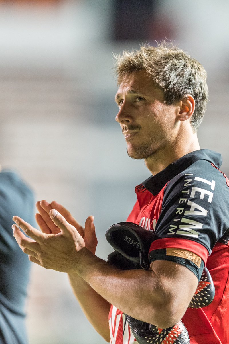 Serin_Baptiste's tweet photo. Merci Toulon pour ce soutien incroyable durant toute la saison 🫶
Ce n’est pas la fin que nous aurions aimé vous offrir mais on fera tout pour revivre de grands moments ensemble. 
Merci et bonne route aux mecs qui nous quittent 🥹 
À l’année prochaine ❤️🖤 https://t.co/9oRLlIWe8K