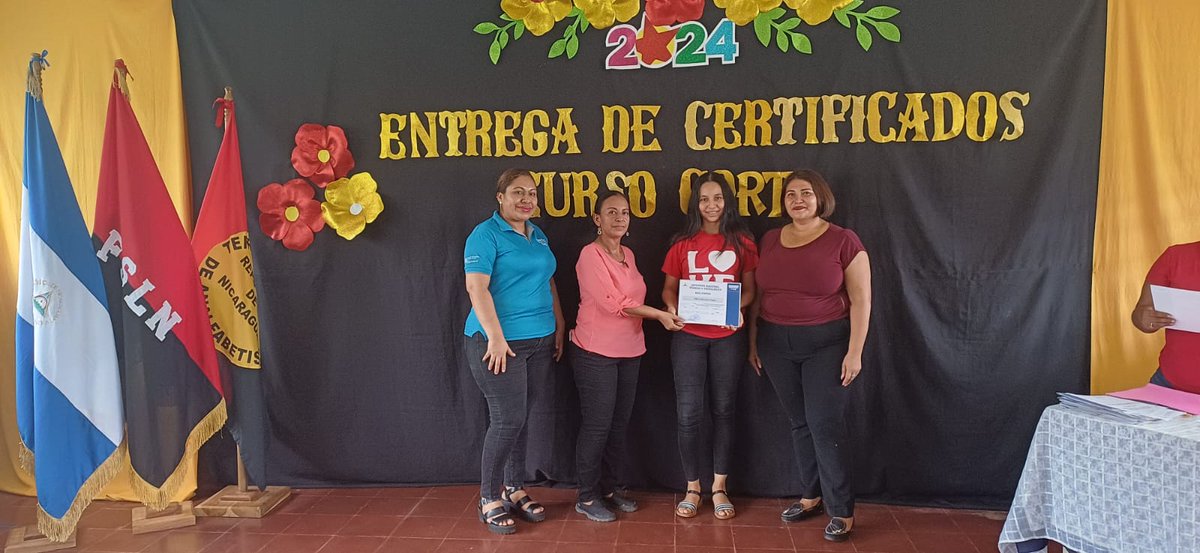 Protagonistas  del Municipio de Acoyapa reciben Certificados de Cursos Cortos  "Inteligencia Artificial Para la Educación" Alianza MINED-INATEC. #AClasesEnBendicionYVictorias