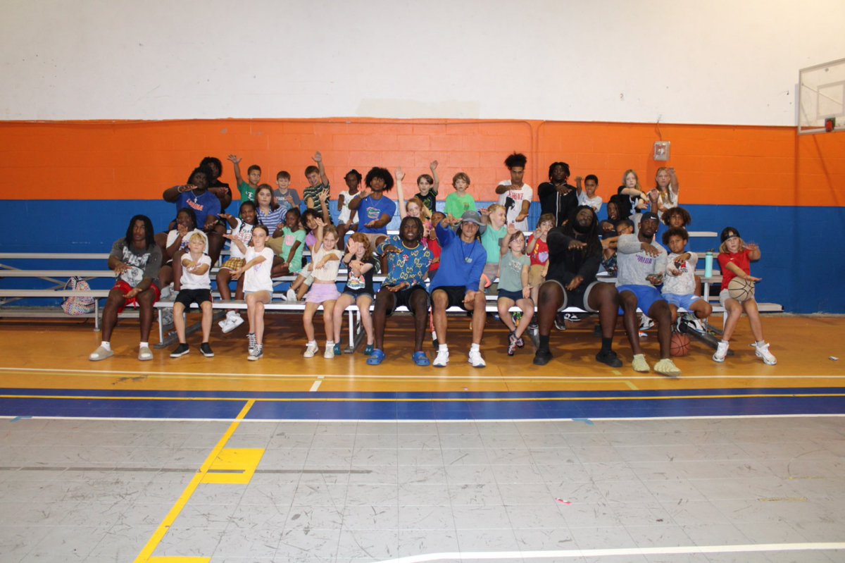 I had so much fun playing Dodgeball with the campers at the @ncfYMCA! It was so much fun, click the link below to learn more about the Y's summer camps at ncfymca.org/summer-camp @FL_Victorious #FVFoundation