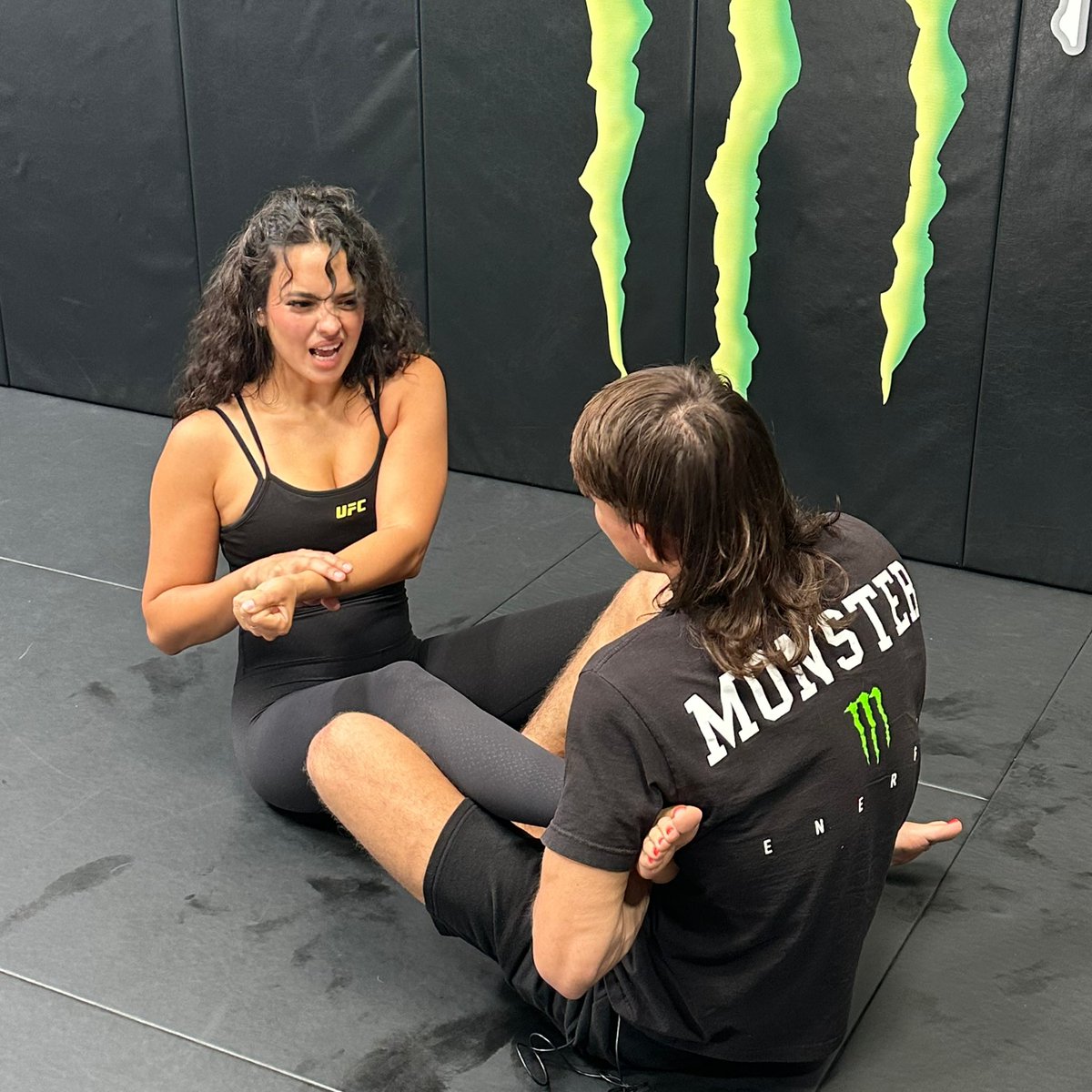 Nina-Marie Daniele tweet media