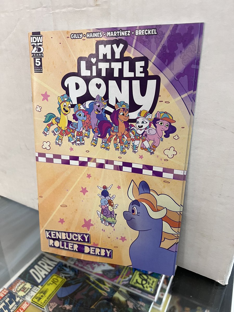 ramivic's tweet photo. Issue 5! The end of Kenbucky Roller Derby. Thanks to @GCComics @IDWPublishing @RunBarbara @angienessyo @rileysauruss @katesherron @Ls1389 Alicia Martinez @nellbell_art (plus @TonyFleecs Uncanny Valley! Hah!! https://t.co/RSZYm5X1up