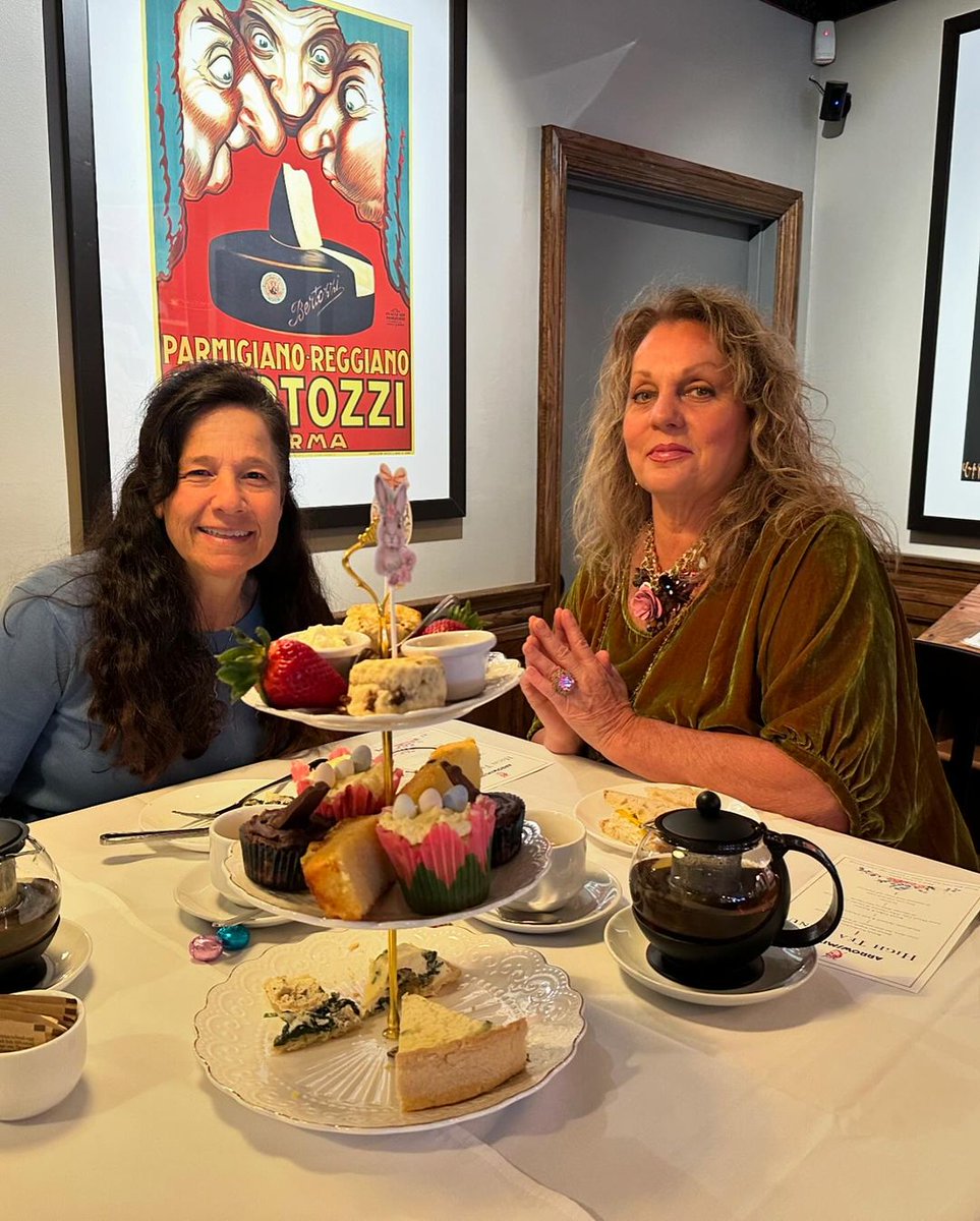 VisitSYV's tweet image. In addition to their wonderful selection of local and worldwide wines and beers, Arrowsmith's Wine Bar offers a delightful high tea service monthly. It's just one of the fun events at this European-style bar in Solvang.  bit.ly/3yuvTe4

📸: Arrowsmith's Wine Bar