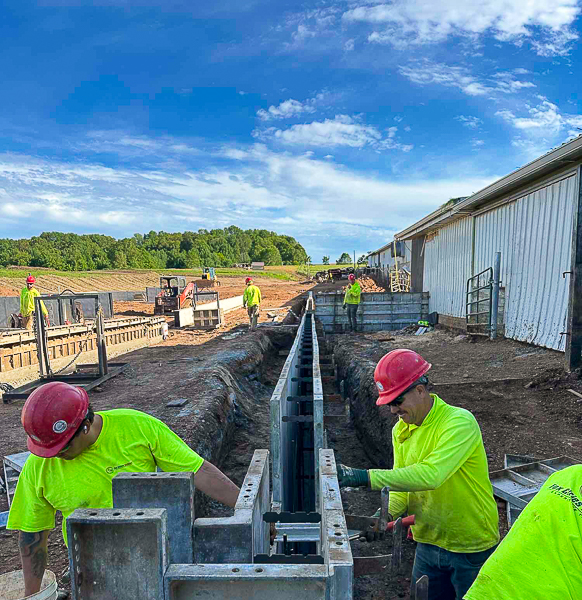 FoxCitiesBuild's tweet image. Agricultural Construction begins for Bauer's Breezy Acres! ️
Work has officially begun on their new 3-row freestall barn addition!
#foxcitiesbuilders #agriculturalconstruction #freestallbarn #wisconsinagriculture #bauersbreezyacres #construction