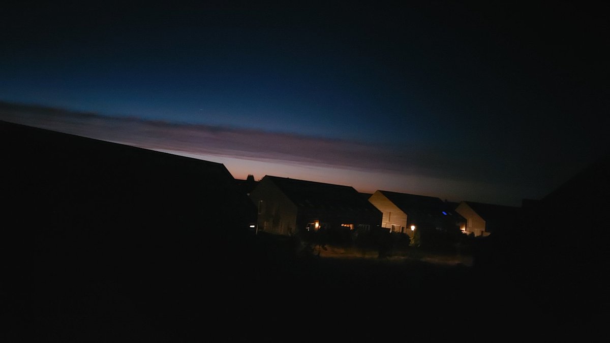 Mooi hoor, net voor 0.00 toch nog een beetje licht #Nijmegen