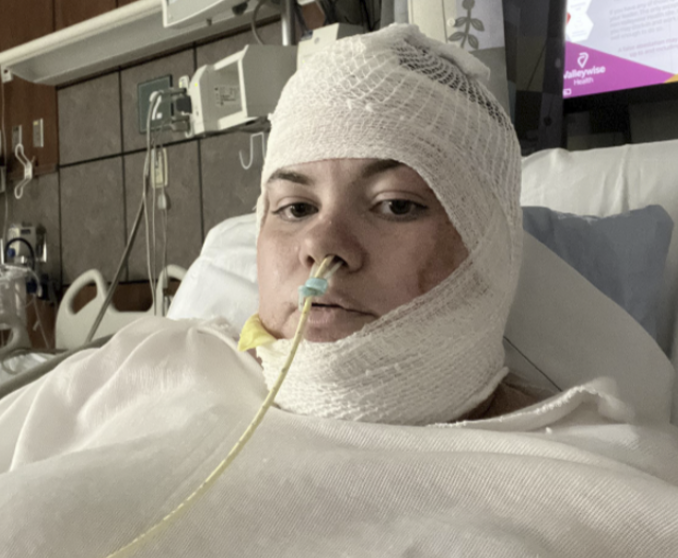 TheSunUS's tweet photo. After a horrifying kitchen accident Sarita Cervantes, 30, woke up from a coma with burns covering half her body and the shocking revelation she was pregnant.

For months her family continued to support her and the baby despite doctors telling them to prepare funerals.

🧵 https://t.co/ElzdyEjtsv