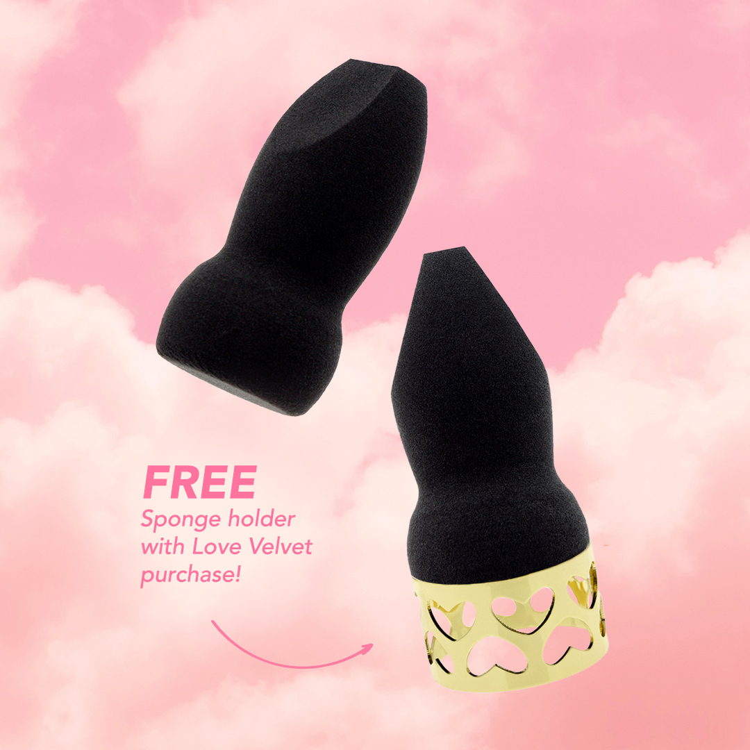 shopamorususa's tweet image. Did anyone say FREE?! 🤩 Get a FREE sponge holder when you buy our versatile Love Velvet Blending Sponge! 💕

Use its unique shape and velvet-like material to get a flawless application! ✨

🛍️ Get yours for only $6 at amorususa.com!

#amorus #blendingsponge #lovevelvet