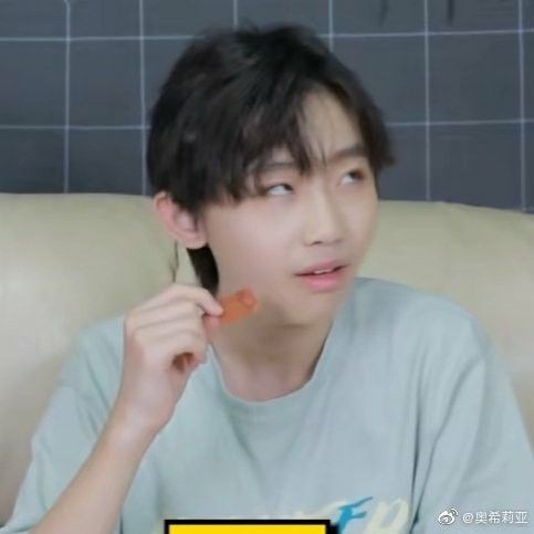 AminaDieva's tweet photo. this bro is really like her(same)
.
.
.
#BOYSTORY #ZEYU #YUZEYU #JYP #BOSS #Insideout2 
[°•☆ @BOYSTORY_WORLD  ☆•°] https://t.co/T8s6njORhq