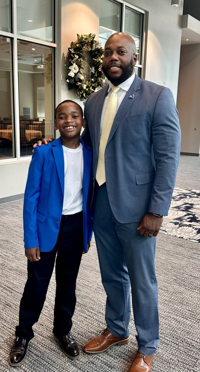 Forest Lake Eagles (@forestlakeeagle) on Twitter photo We are THRILLED that Isaiah Hollins was selected to speak at the <a href="/AVID4College/">AVID</a> Summer Institute in Tampa, FL next week! He will share his AVID experiences with 2000 educators! Your Forest Lake family is SO PROUD of you! 🎉<a href="/Bjackson_FLE/">B Jackson</a> <a href="/misshayward_usc/">Maranda Hayward</a> <a href="/Davis_FLE/">Brandon Davis</a> <a href="/RichlandTwo/">Richland School District Two</a> We are THRILLED that Isaiah Hollins was selected to speak at the <a href="/AVID4College/">AVID</a> Summer Institute in Tampa, FL next week! He will share his AVID experiences with 2000 educators! Your Forest Lake family is SO PROUD of you! 🎉<a href="/Bjackson_FLE/">B Jackson</a> <a href="/misshayward_usc/">Maranda Hayward</a> <a href="/Davis_FLE/">Brandon Davis</a> <a href="/RichlandTwo/">Richland School District Two</a>