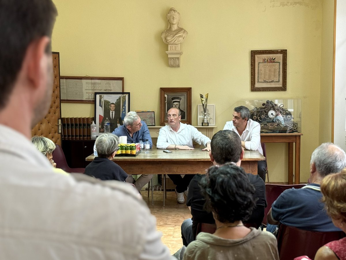 LMarcangeli's tweet photo. 👉 Poursuite de la tournée des villages de la Haute Vallée de la Gravona, désormais à Ucciani en présence du maire Jean-Luc Giocanti. #législatives2024 https://t.co/rDkklIbD3g