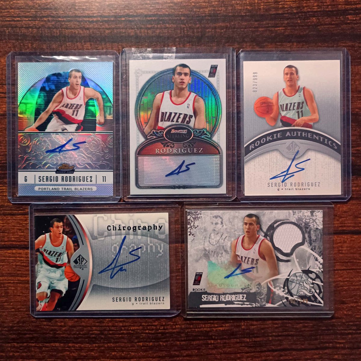 inovalr's tweet photo. Cuando ves hacer magia 🧙🏀, nunca nada es igual.
Sergio Rodríguez @SergioRodriguez #️⃣1️⃣3️⃣ 🇪🇸 @RMBaloncesto
Gracias, Chacho.
#ElChacho #SpanishChocolate #ChachoForever #paniniamerica #paninibasketball #nba #acb #prinz #hoops #euroleague #fiba #asocards @asocards #Autograph https://t.co/pBSI1dYvC4