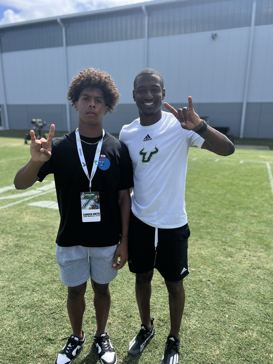 camsmith1_'s tweet photo. After a great visit I am appreciative and blessed to receive an offer from The University of South Florida 🤘🏾! All praise and glory to my Lord and Savior Jesus Christ ! @Coach_DVD @CoachGolesh @Calvary_FB  @wessaff14  @Coach_Ronacher  #AGTG #db #co26 #USF https://t.co/VxinIUqjc6