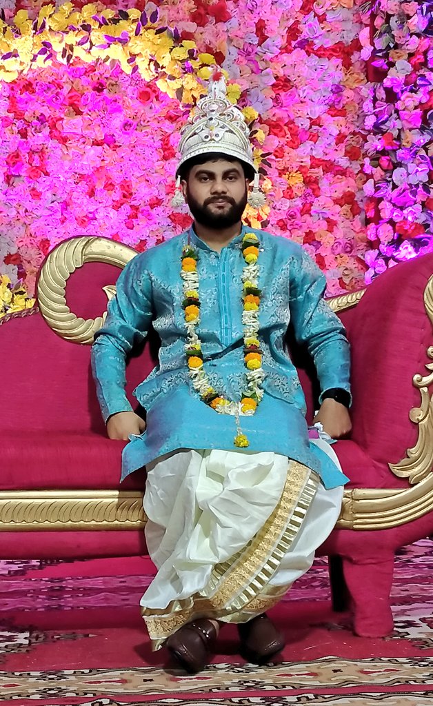 birambhu's tweet photo. .@DEVASHISGANGULI दादा के सुपुत्र आदित्य के शुभ-विवाह के अवसर पर दादा के पूरे परिवार को बधाई व मंगलकामनायें..💐���� https://t.co/No1occHzQF