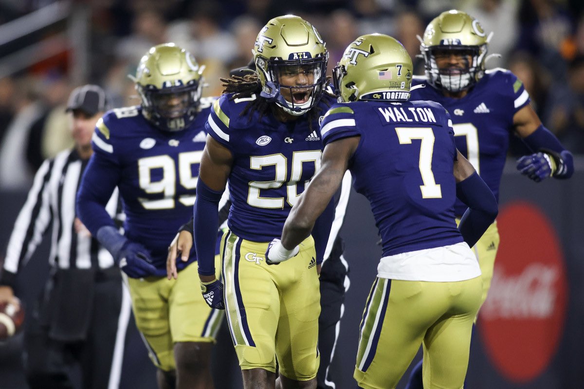 #AGTG I’m blessed to receive an offer from Georgia Tech <a href="/GeorgiaTechFB/">Georgia Tech Football</a> <a href="/RickyBrumfield/">Coach B</a> <a href="/samspiegs/">Sam Spiegelman</a> <a href="/247Sports/">247Sports</a> <a href="/fredlthomas/">Fred Thomas</a>