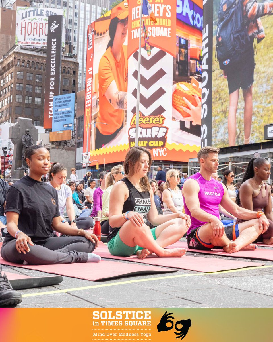 TimesSquareNYC's tweet photo. Canβt make it in person? Solstice in #TimesSquare will be streamed live with ASL interpretation and optional real-time captions on Youtube, Twitter, and Facebook Live | https://t.co/JZdaMS8Ljf π§ββοΈ #SolsticeTSQ #AccessibleEvent #Interpreter #ASL #Accessibility #InclusionMatters https://t.co/vzlQNFHKWS