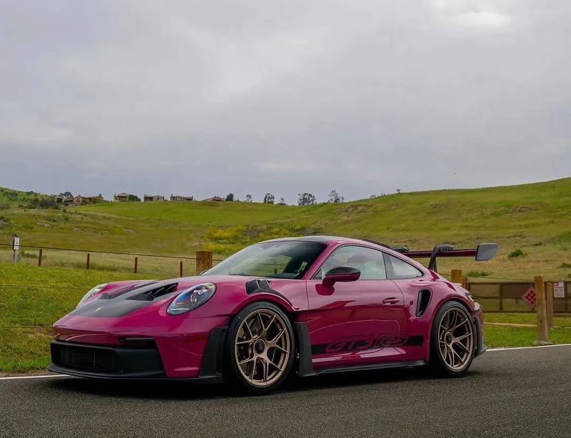 Jordan92338366's tweet photo. 992 Weissach GT3RS in PTS Ruby Star 🩷 https://t.co/L3M4ZJBtr0