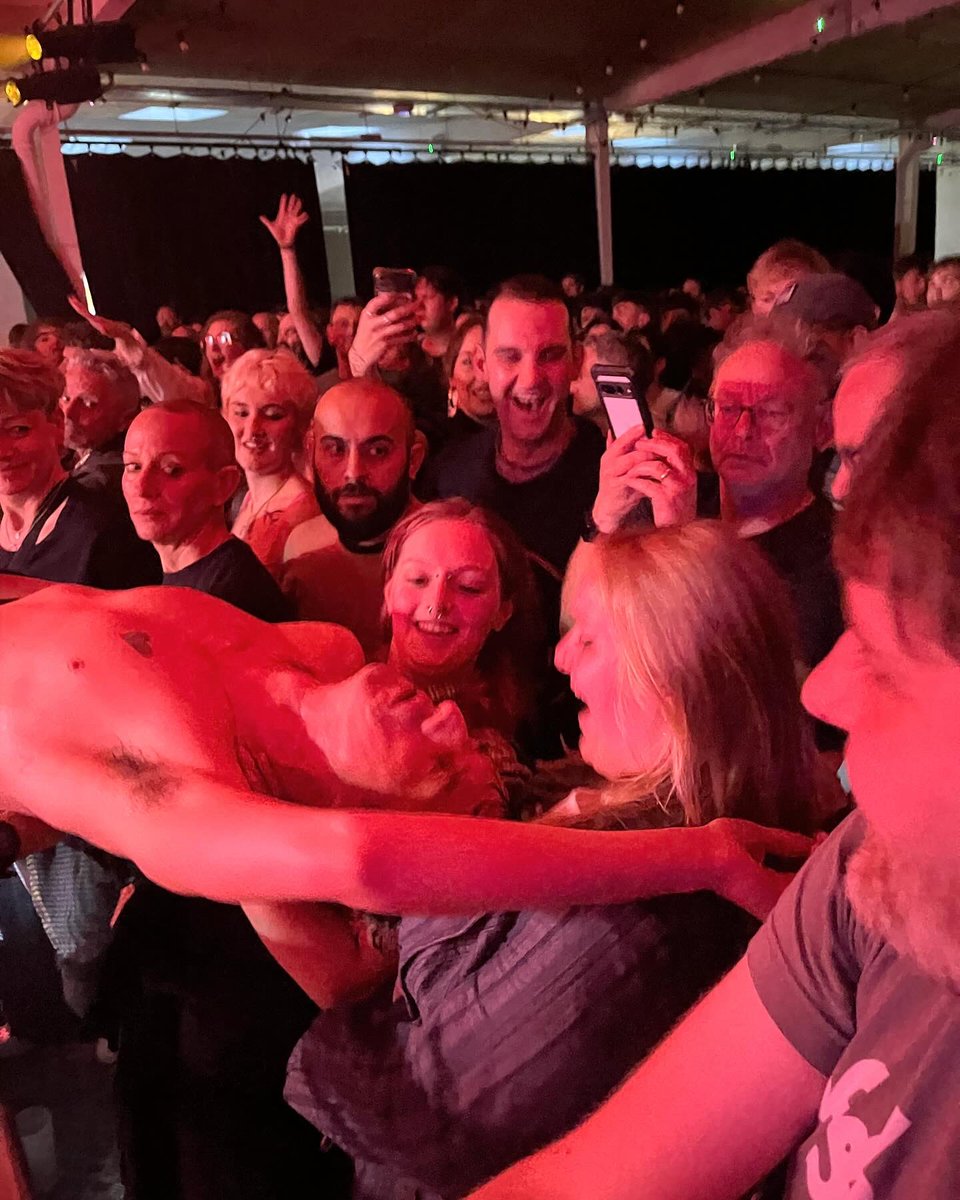 leafygreene's tweet photo. Fat White Family of course! 🔥 https://t.co/qYOZR0IgYz