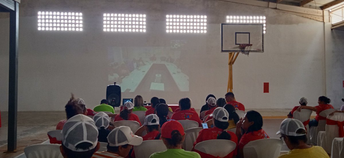CCLAPMarinoNE's tweet photo. El Estado Mayor de Alimentación #NuevaEsparta, II fase del Plan de Formación de los líderes y lideresas #CLAP del dando cumplimiento a las instrucciones de nuestro Pdte @NicolasMaduro
@LealTelleria

#ElTipoEsNico 
#SoyComunicadorClapNE 📦 https://t.co/LVuGMQVg6D