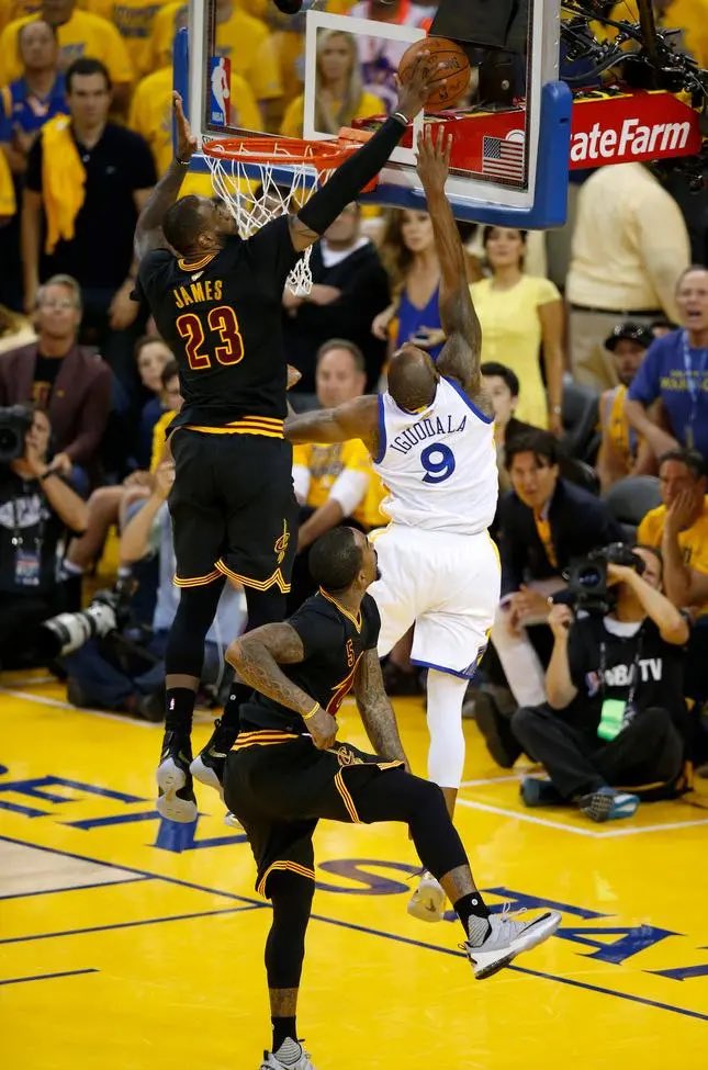 CLEsportsTalk's tweet photo. #Retweet to celebrate the Cavs title eight years ago today!!! June 19th, 2016!!! https://t.co/8cf0bo7QQT