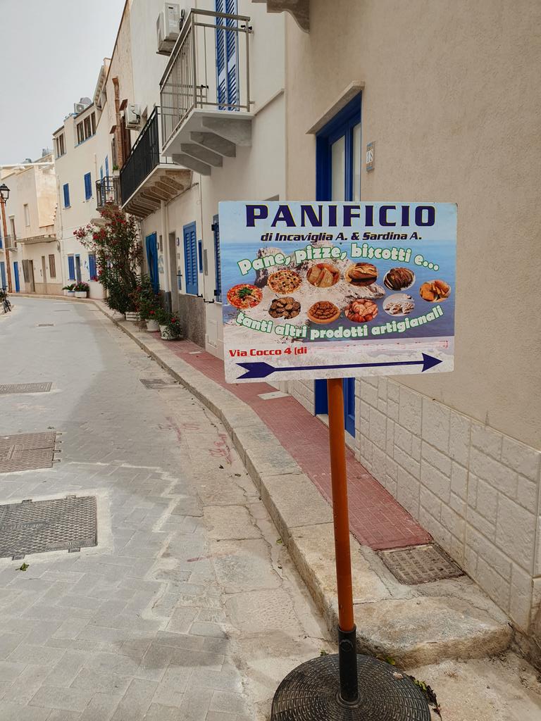 italyheaven's tweet photo. Would you resist this sign? I didn't.
#italianislands https://t.co/VvLK7YiCbR