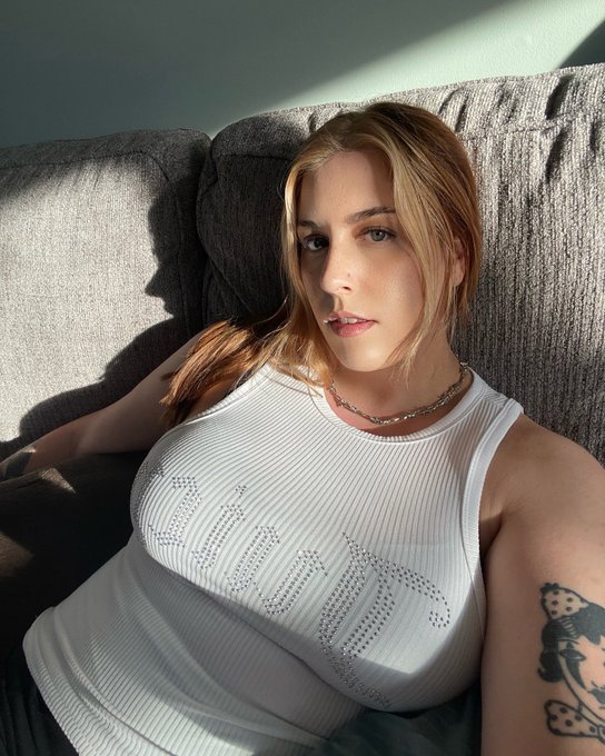 Hiiii:) https://t.co/9ncqOzGSdY
