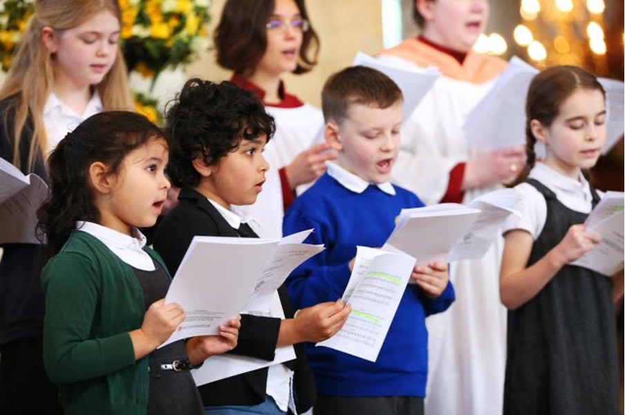 PortsmouthCath's tweet photo. 🌟 It's the Season of Generosity at Portsmouth Cathedral! Your support makes a profound impact on our community. Let's continue to serve and uplift together. 🌍💖 Learn more at https://t.co/7vdhi8MBVL #SeasonOfGenerosity https://t.co/a95CsjIv8N