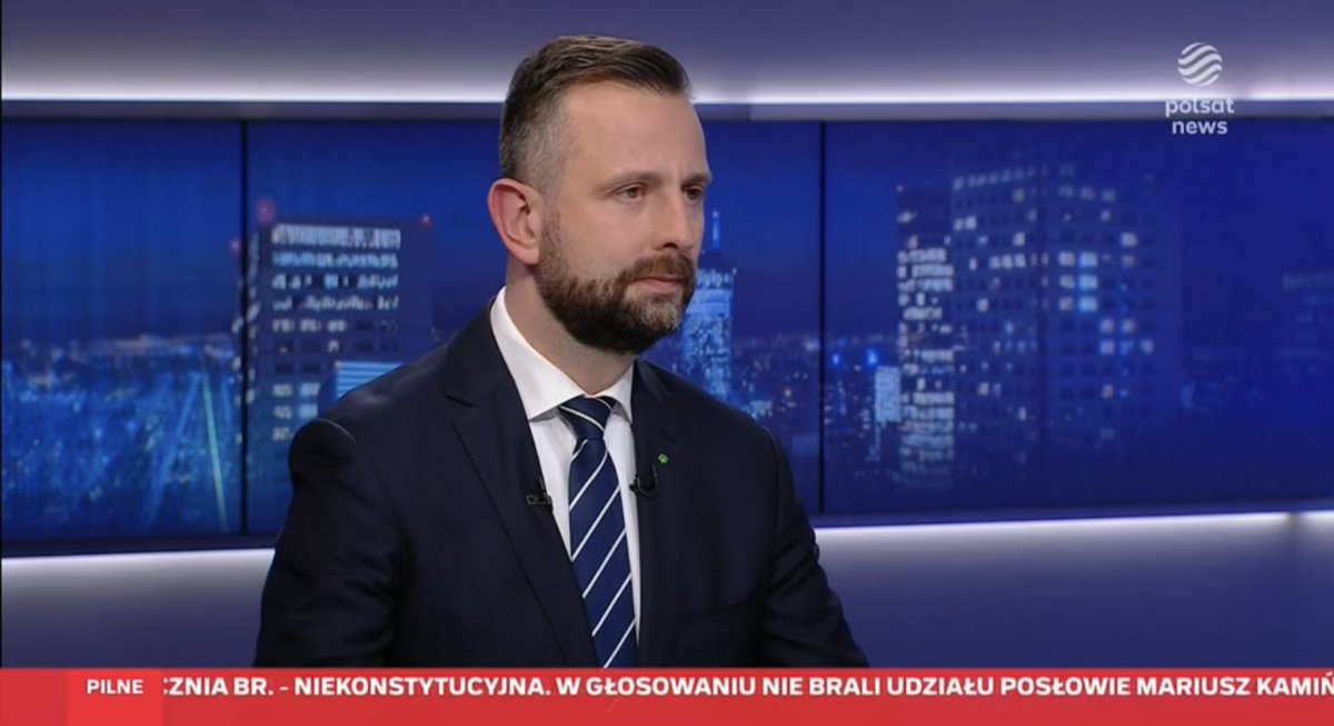 💬 Zwracam się do aktywistów działających na granicy: w pełni popieram i rozumiem chęć pomocy drugiemu człowiekowi, ale wskazywanie miejsca na granicy, gdzie nie ma żołnierzy oraz straży jest nieodpowiedzialne. Zaprzestańcie takich działań.

🍀<a href="/KosiniakKamysz/">Władysław Kosiniak-Kamysz</a>
📺<a href="/PolsatNewsPL/">PolsatNews.pl</a>