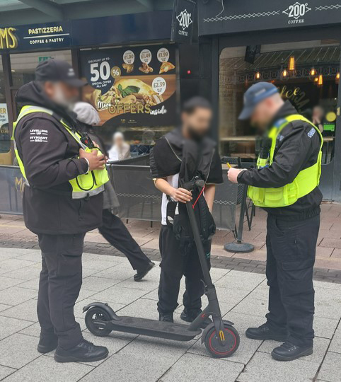 cardiffcouncil's tweet photo. Our City Centre Wardens teamed up with @SWPolice to enforce the no-cycling rule along Queen Street.

Between April-June, #OpCastor has seen:

🚳414 cyclists stopped and advised
✅2 fixed penalty notices issued
🛴4 Sec 59's issued to electric scooter riders

#WorkingForCardiff https://t.co/Tzvnn2THtp