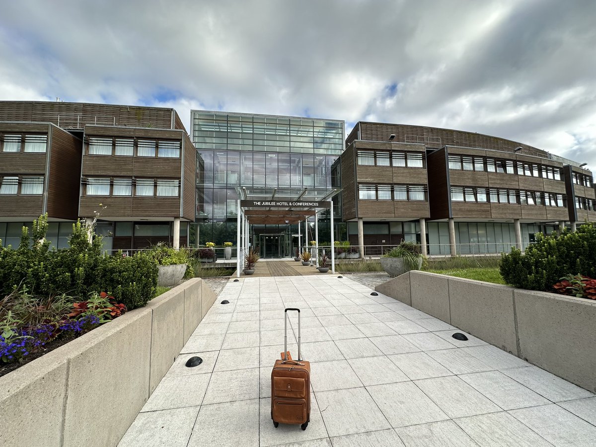 Andy__Buck's tweet image. Being back at our old NCSL headquarters and development centre in Nottingham today brought back so many wonderful memories as a learner and later a director.
.
RT if you think our profession deserves what @InstituteGC Tony Blair famously dubbed our “Sandhurst for Heads”…
.