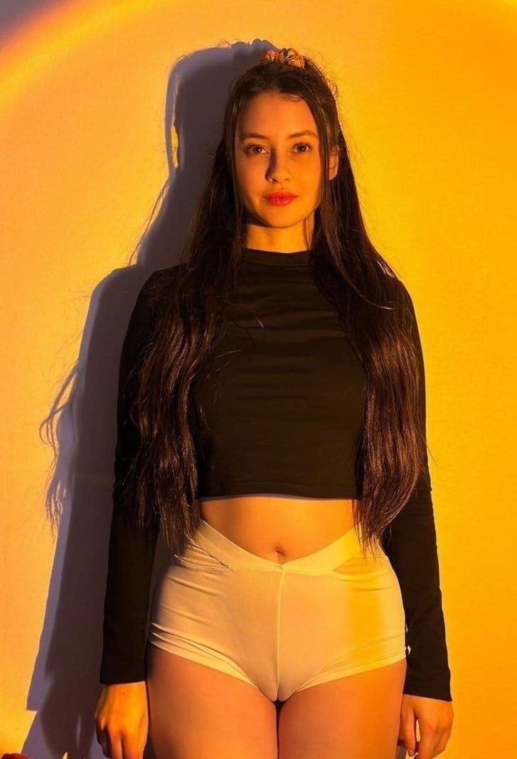 Knowing where and how to touch a woman is incredibly important.

10 𝐄𝐫𝐨𝐠𝐞𝐧𝐨𝐮𝐬 𝐙𝐨𝐧𝐞𝐬 On A Woman's Body You Must Know —

// THREAD //
