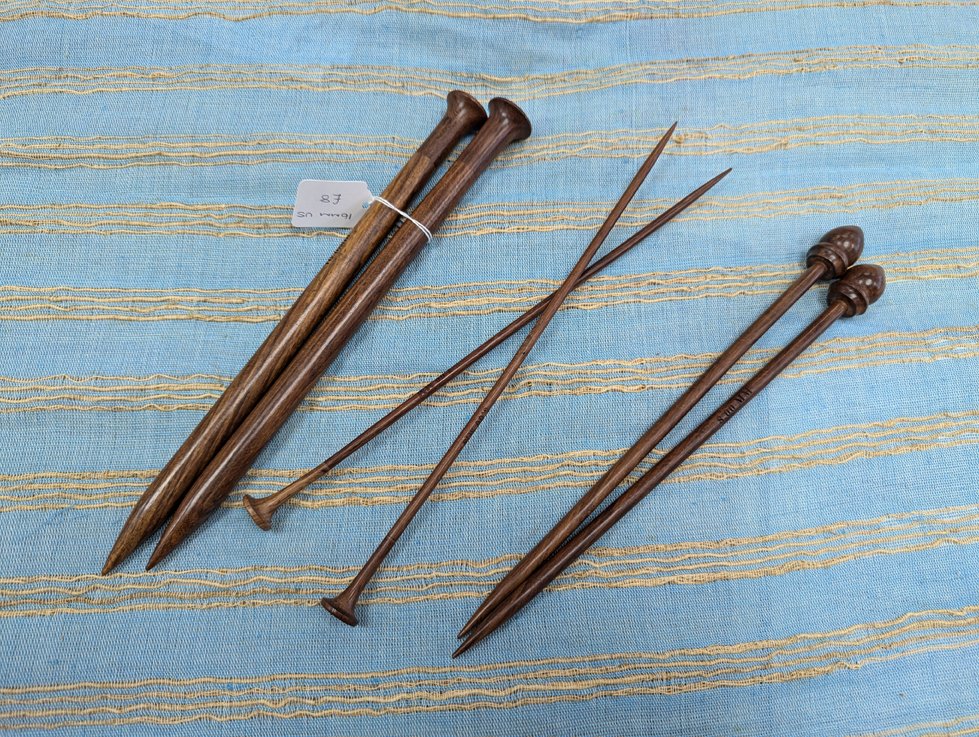 Here are a few more examples of our crochet hooks made from Indian Rosewood in various sizes sitting atop of the sandalwood cloth.

#crochet #crochethooks #crochetlife #crochetlovers #crochetaddicts #rosewood #indianrosewood #woodencrochethook #sandalwoodcloth #woodengiftsuk