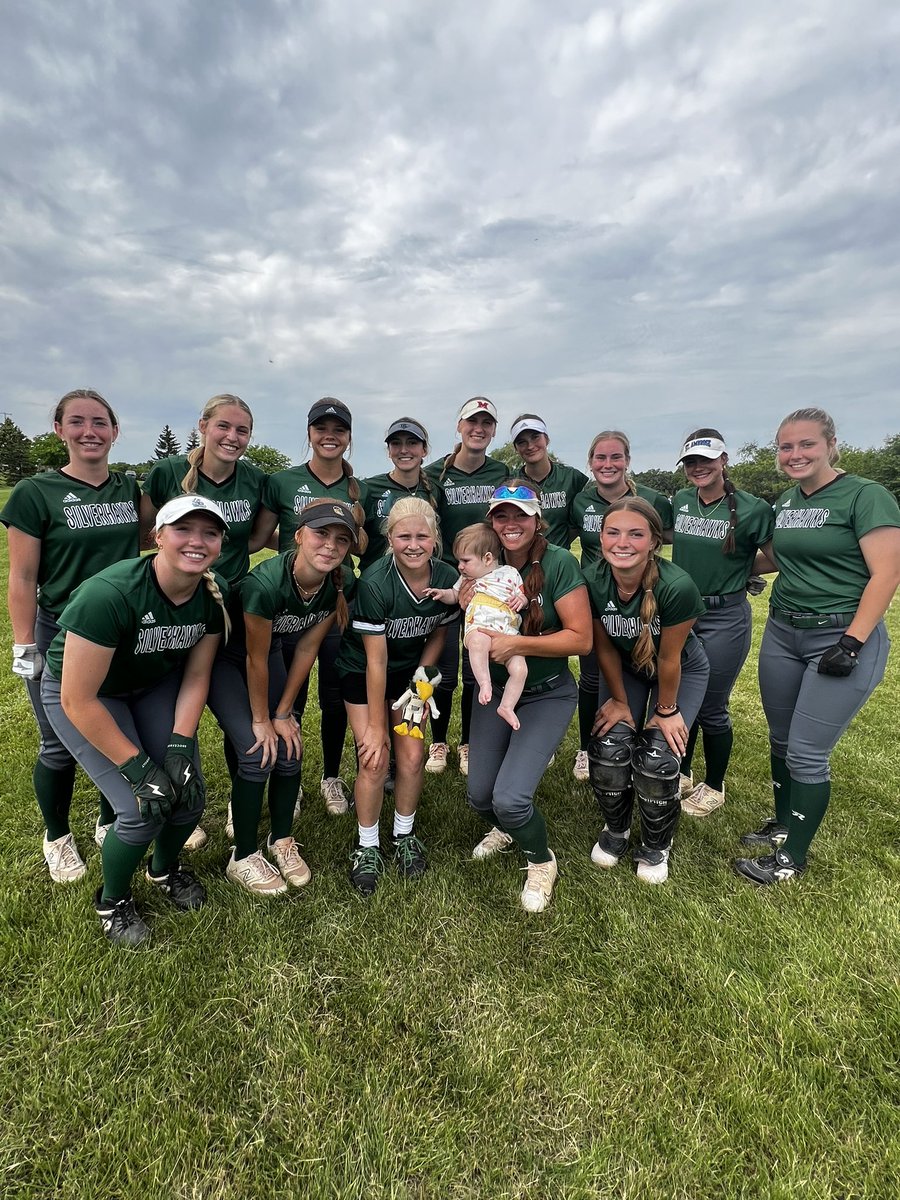 Fun to be back in action with 18U <a href="/SilverHawkSball/">Silver Hawks</a> last weekend at Battle of the Borders! Thanks to <a href="/WI_LightningSB/">WI Lightning SB</a> for hosting a great event!

Highlights in the🧵 ⬇️!