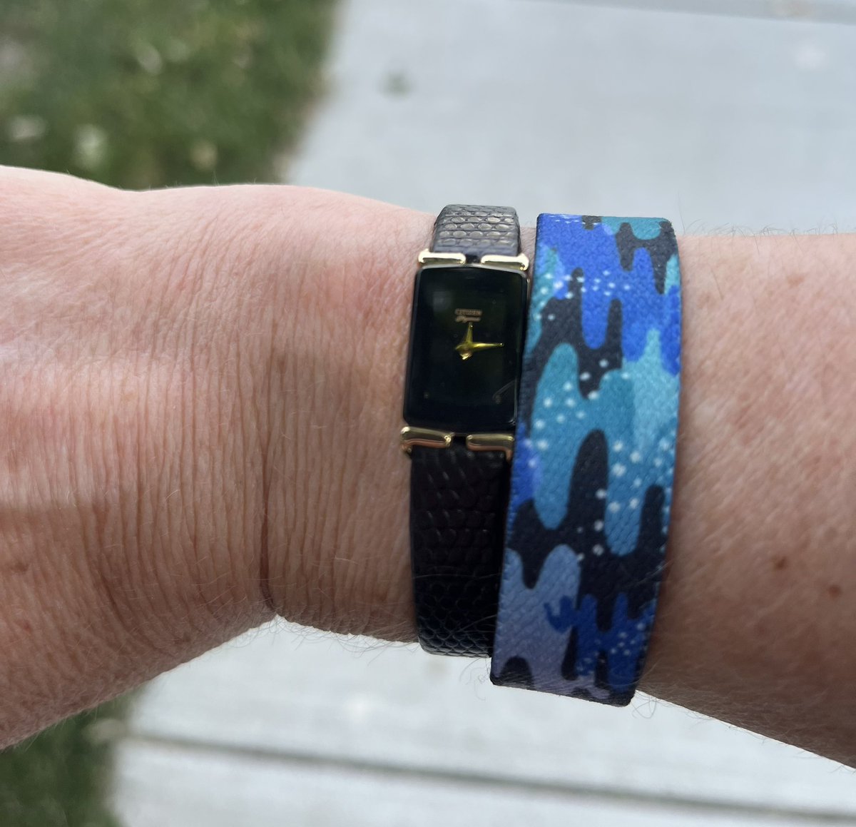 10MinDQ's tweet photo. Since it is #NationalWatchDay this is the one I am sporting today with my #Zox band from my #NumberSister @barbaramills1 I love small watches. #CitizenWatch https://t.co/LIltJAfaZx