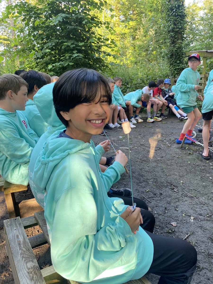 DcpsFrench's tweet photo. Marshmallow time! 😍🔥
#DeanCloseAdventure #DeanCloseTrips #DeanCloseFrench #DeanClosePrep https://t.co/bAUMlv63qL