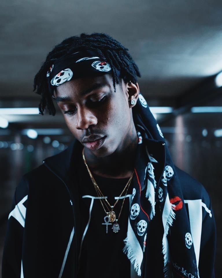 pologreports's tweet image. My Grandparents had Michael Jackson
My parents had Tupac 
I have Polo G