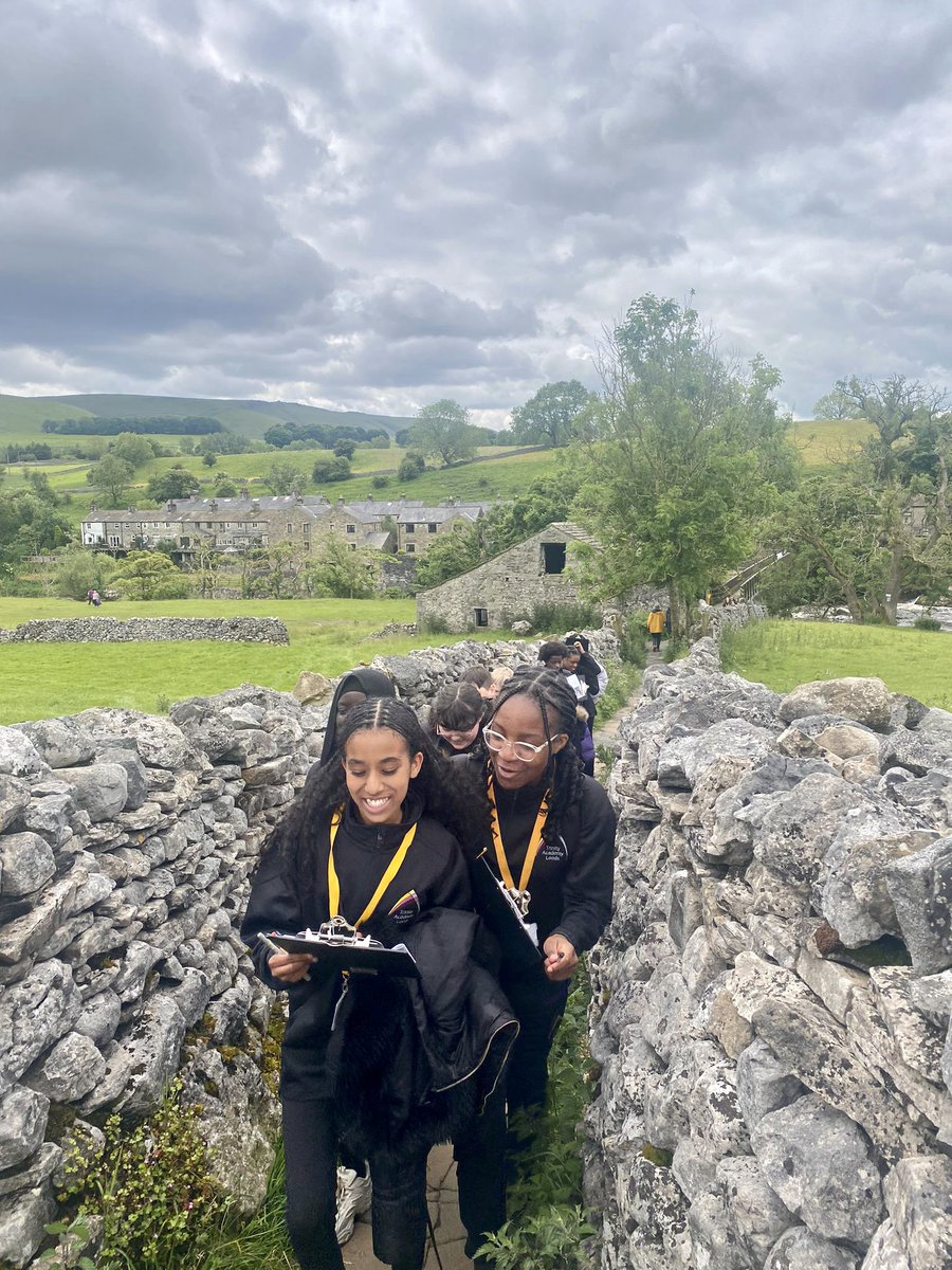 TrinityAcademyL's tweet photo. Our first ever Geography field trip!
Our Purple Stars were simply phenomenal in applying their knowledge to a real world context.
💜🌟 🌎 @TAL_Humanities https://t.co/usRA5kHnIU