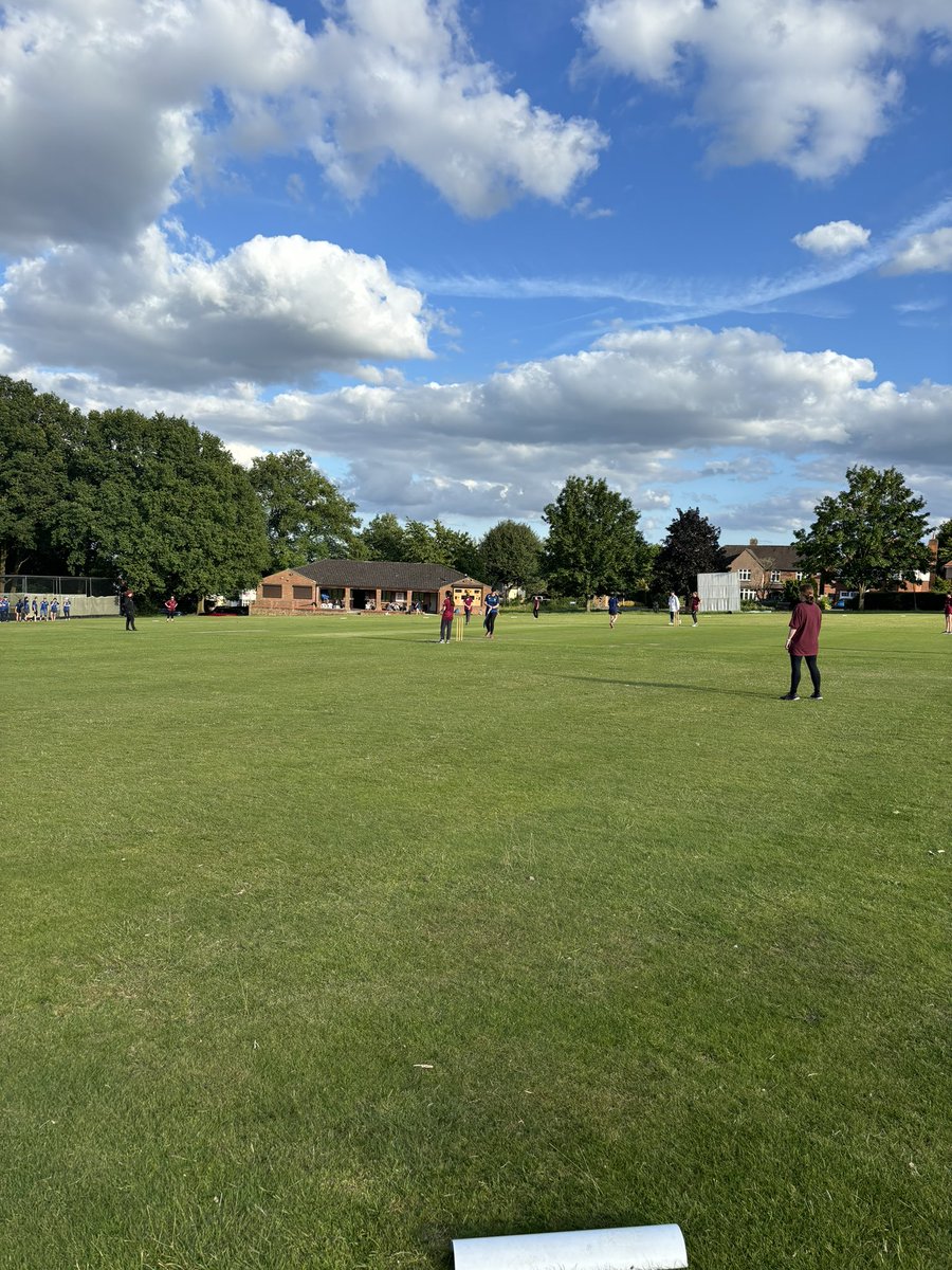 <a href="/kingslangleycc/">Kings Langley CC</a> women’s vs Harpenden ☀️ on another note, 2 excellent <a href="/KLSPE/">KLS PE Department</a>  students playing tonight 🏏