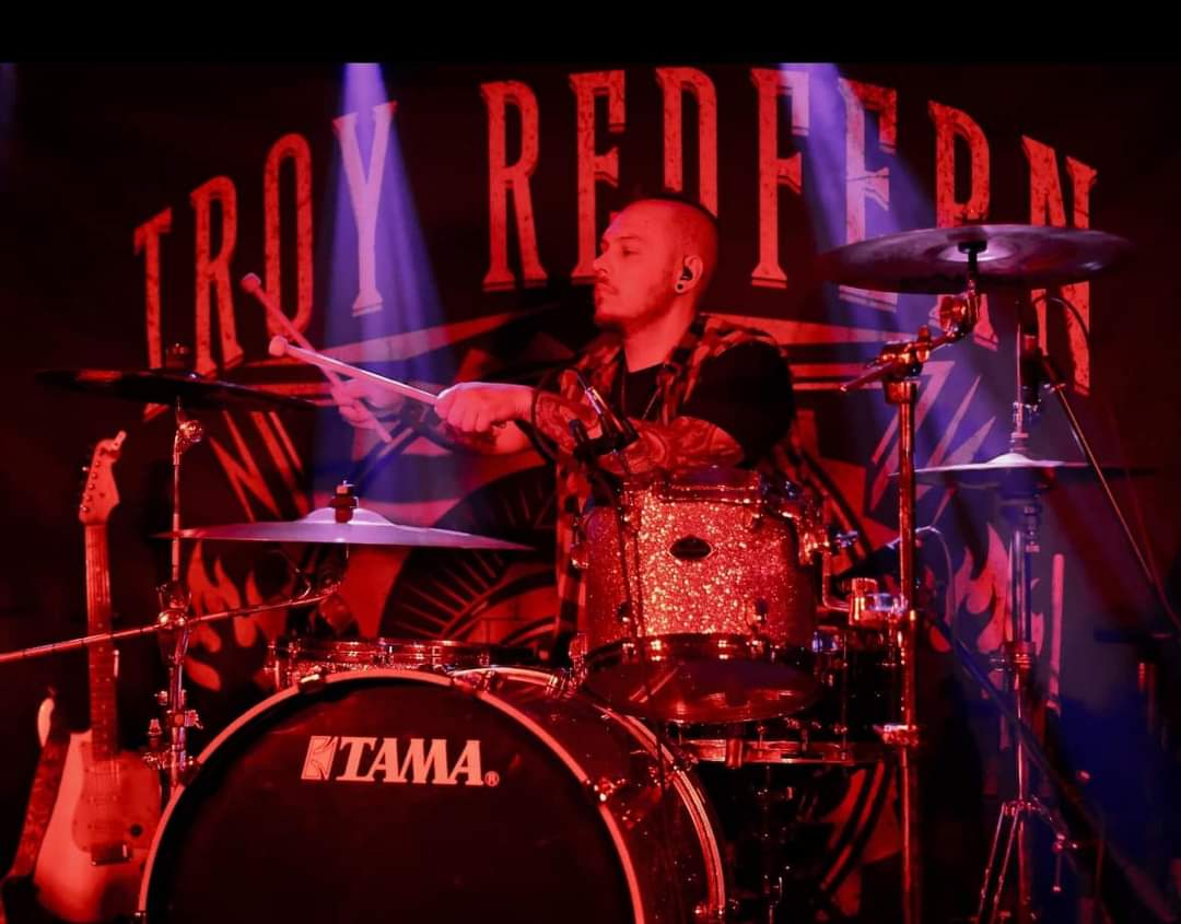 Thanks Paul May for these shots from the first night of the tour!! 🔥
Tomorrow night we head to Bannermans Live !
<a href="/Nickyplaysdrums/">Nicky Waters</a> <a href="/KeiraKenworthy/">Keira Kenworthy</a>
#troyredfern #slideguitar #bluesrock #rock #tour