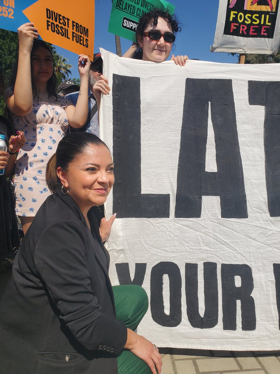 RL_Miller's tweet photo. Scenes from a #SB252 rally starring @SenGonzalez_33 https://t.co/nIMwppSmrc