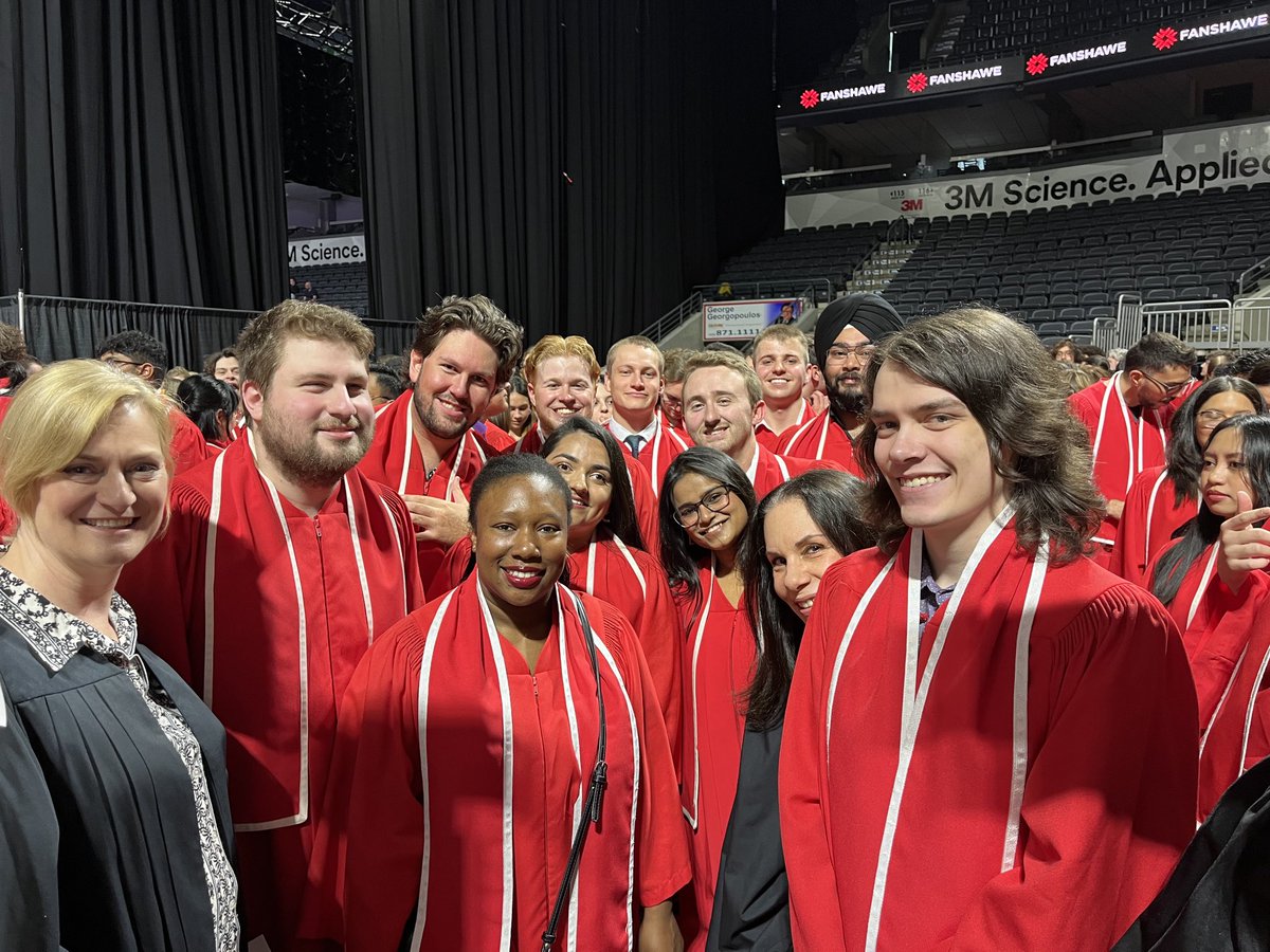 Gina Lorentz (@ginalore121) on Twitter photo Graduation Day!!!!! 🎉
Congrats <a href="/FanshaweCollege/">fanshawecollege</a> Journalism grads. ❤️
You will blaze a trail. Keep shining. ⭐️ Graduation Day!!!!! 🎉
Congrats <a href="/FanshaweCollege/">fanshawecollege</a> Journalism grads. ❤️
You will blaze a trail. Keep shining. ⭐️
