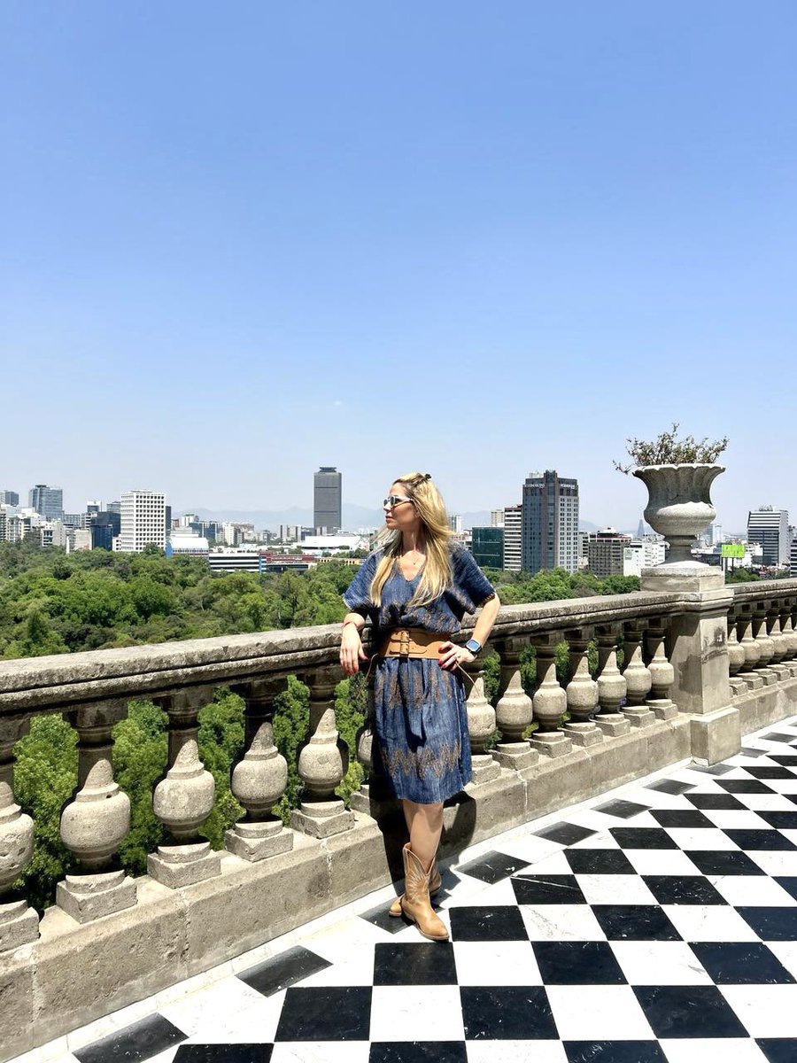 IvetteMurat's tweet image. ¡Ciudad de México está llena de cosas increíbles, como sus monumentos históricos y su arquitectura, hoy les regalo esta hermosa postal desde el Castillo de Chapultepec! 🇲🇽💚

#CastilloDeChapultepec #México