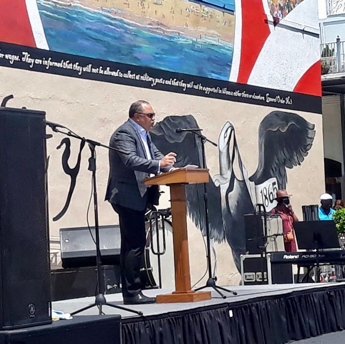 UKinTX's tweet photo. Arthur Lynn, a dedicated advocate for emancipation, served as the 2nd 🇬🇧 Consul General appointed to #Texas.
Discover more about his inspiring story in Consul General @richardhyde99’s #Juneteenth op-ed published in @HoustonChron three years ago today: https://t.co/8DyTZR2RBT https://t.co/tjbqfanpPx