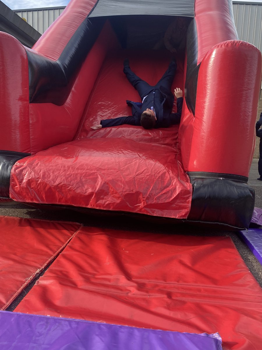 StJohnBoscoPS's tweet image. SJB P7 Leavers shenanigans, what amazing night! #schooljournetbegins #newchapterbegins
