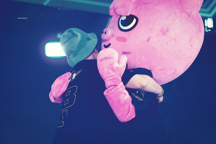 binseolovely's tweet photo. happy dwaekki day to those who celebrate 🩷🩷🩷💘  https://t.co/yKfhrnkHXi