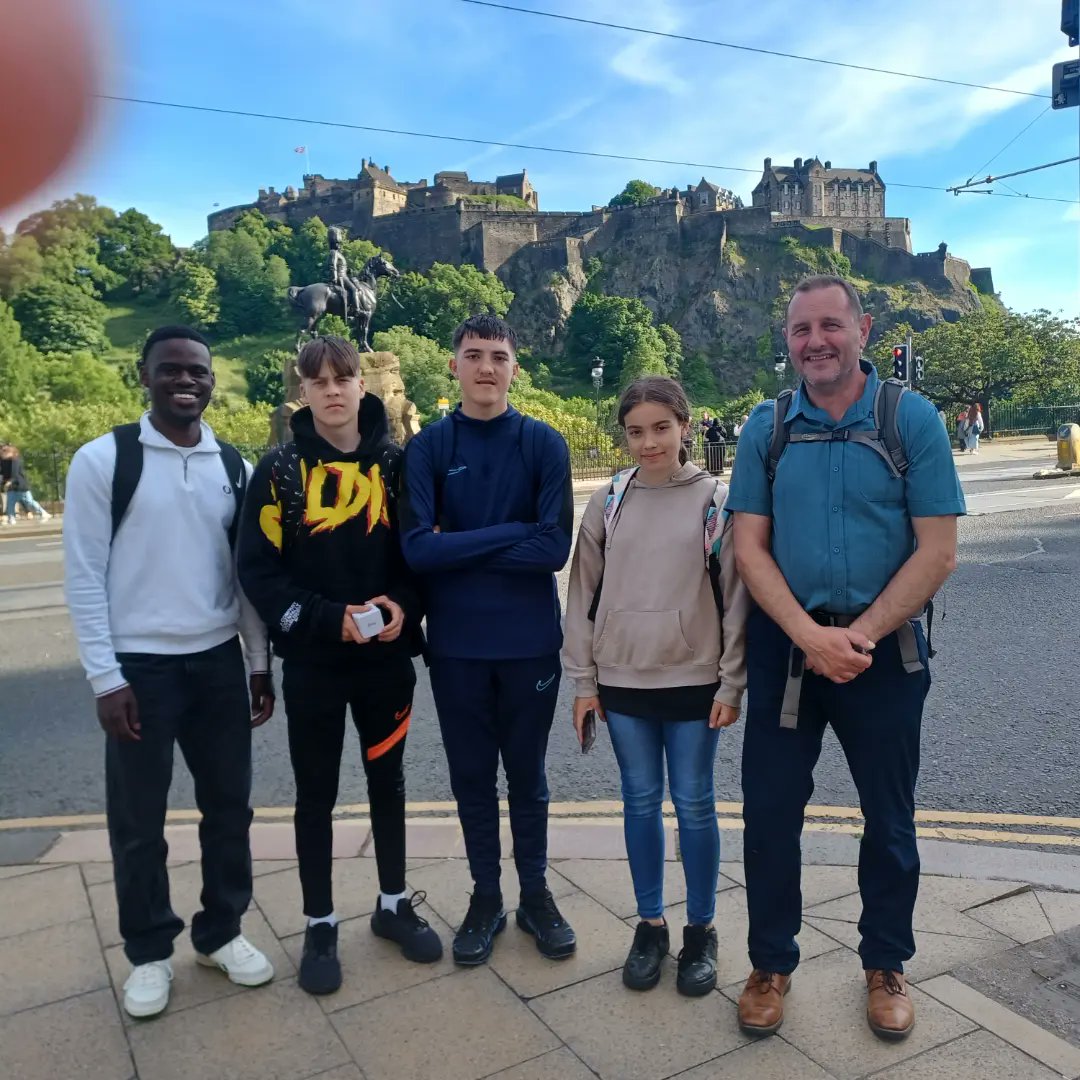 We had a chance for some sightseeing and a meal in Edninburgh before our train home. The great weather helped to make it a great day. #youthwork #greatgrowingup #cycling #tyneside #outdoors