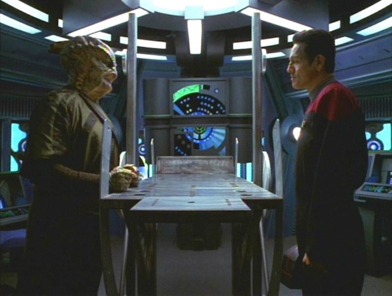 fmfagan's tweet photo. Another excellent episode with tonight’s VOY! 

Season 3, Episode 23
First aired: April 30, 1997
Written by: Brannon Braga &amp; Joe Menosky
Directed by: David Livingston
Stardate: Unknown (2373)

#AllStarTrek #VOY #DistantOrigin https://t.co/AbRxGJ2x1K