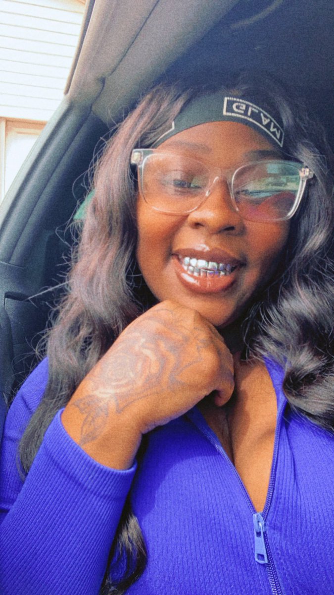 NickyBluh's tweet photo. 👋🏾 https://t.co/JpQfkKb7Bc